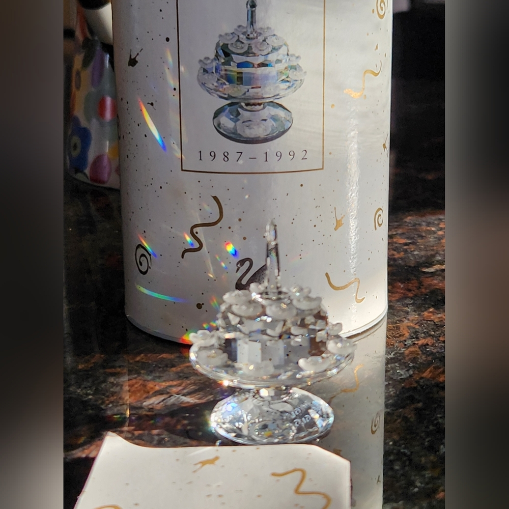 Swarovski Crystal SCS 1992 5th Anniversary Cake Figurine 169678 Retired MIB